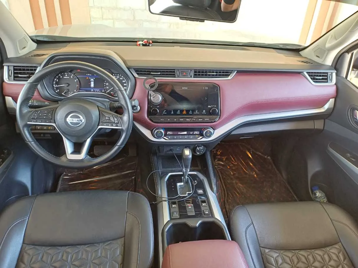 Car image 17