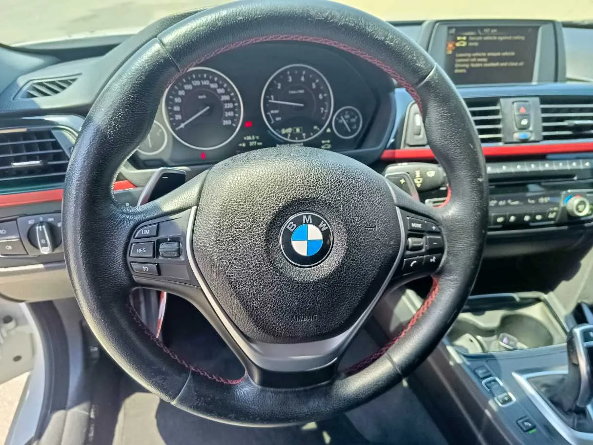 Car image 24