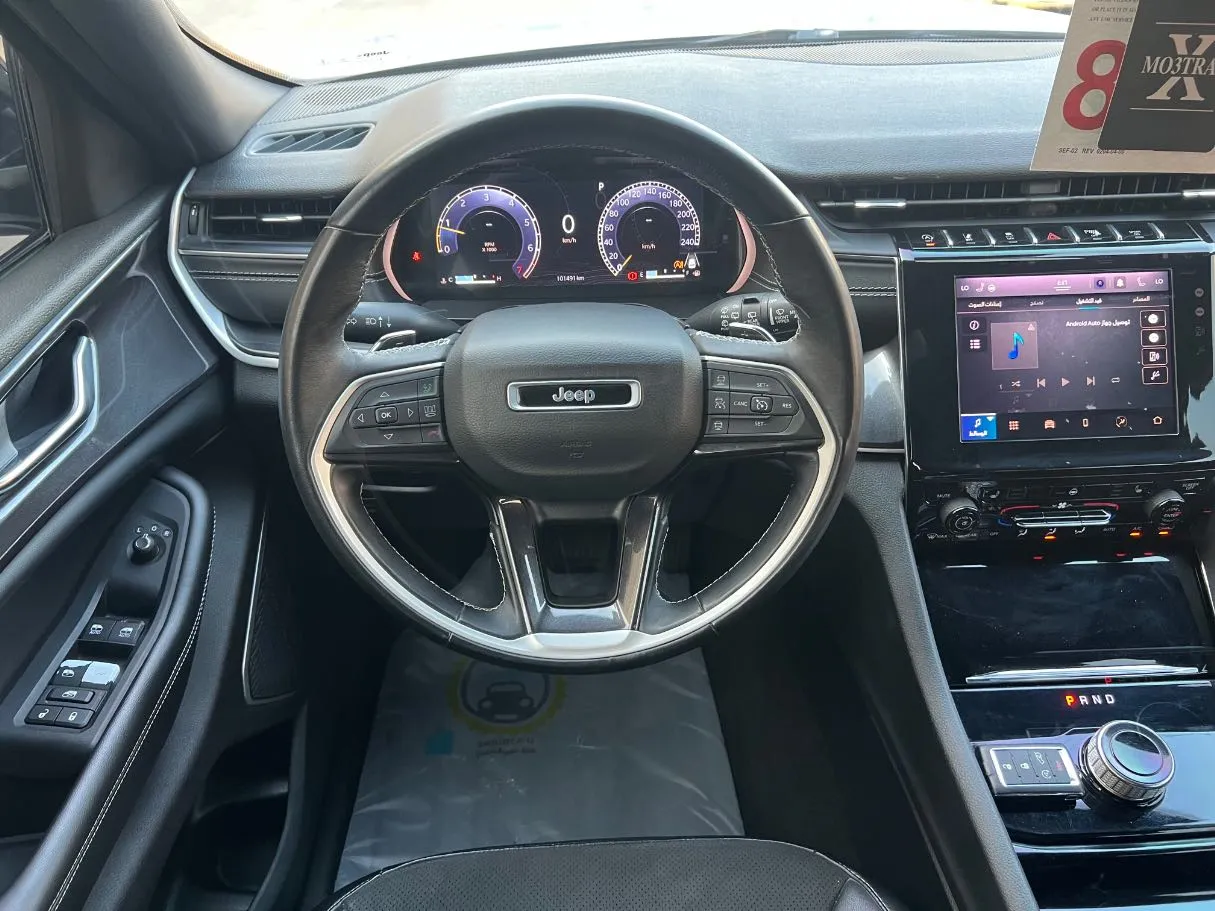 Car image 19