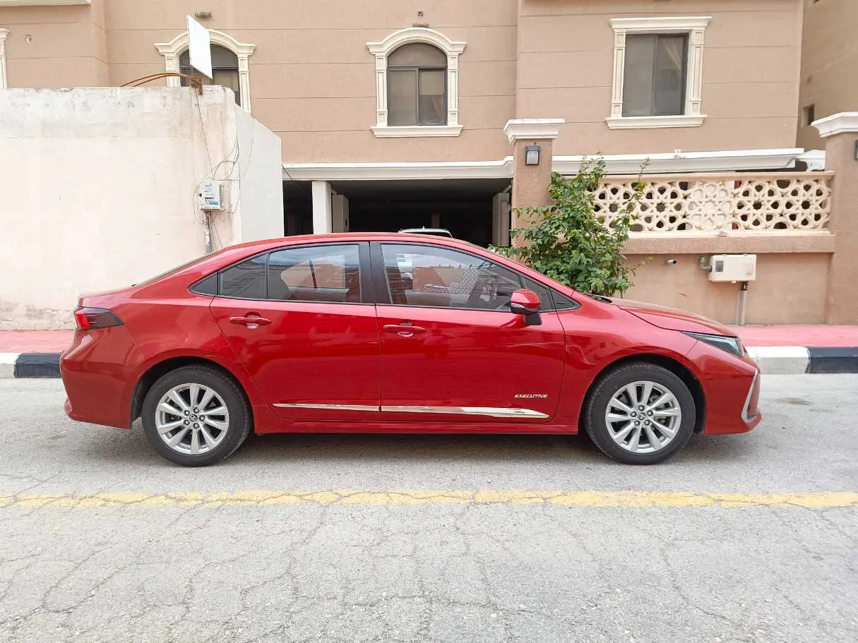 Car image 4