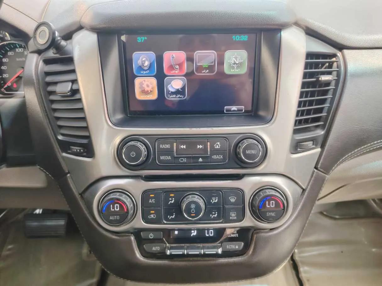 Car image 18