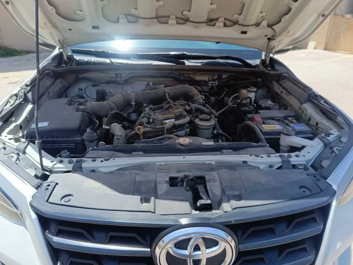 Car image 35