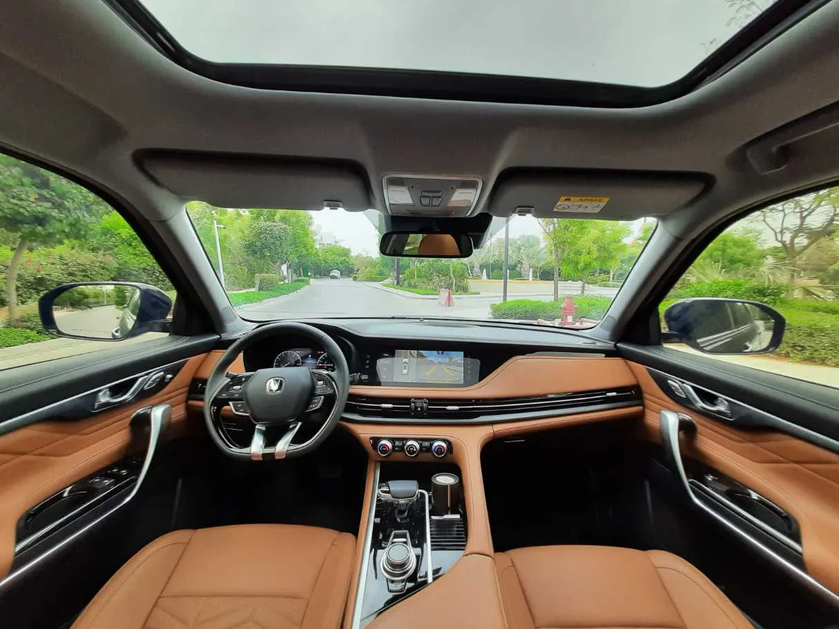 Car image 14