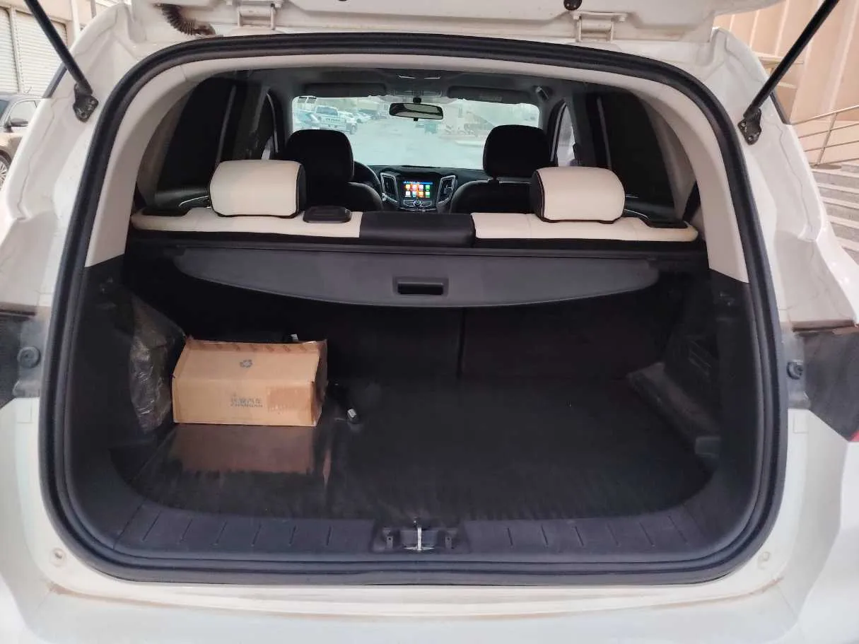 Car image 27