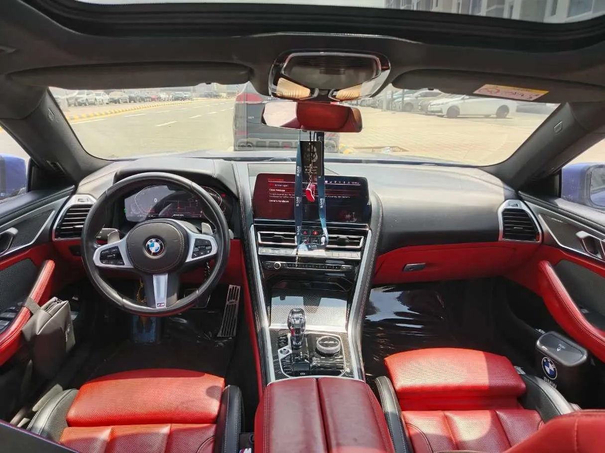 Car image 18