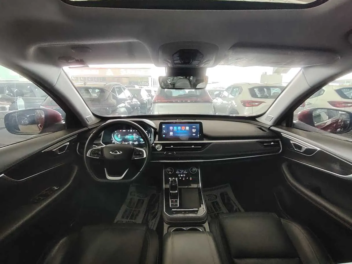 Car image 24