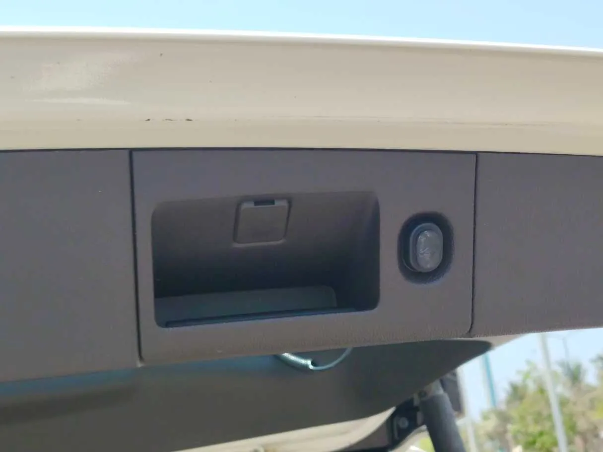 Car image 35