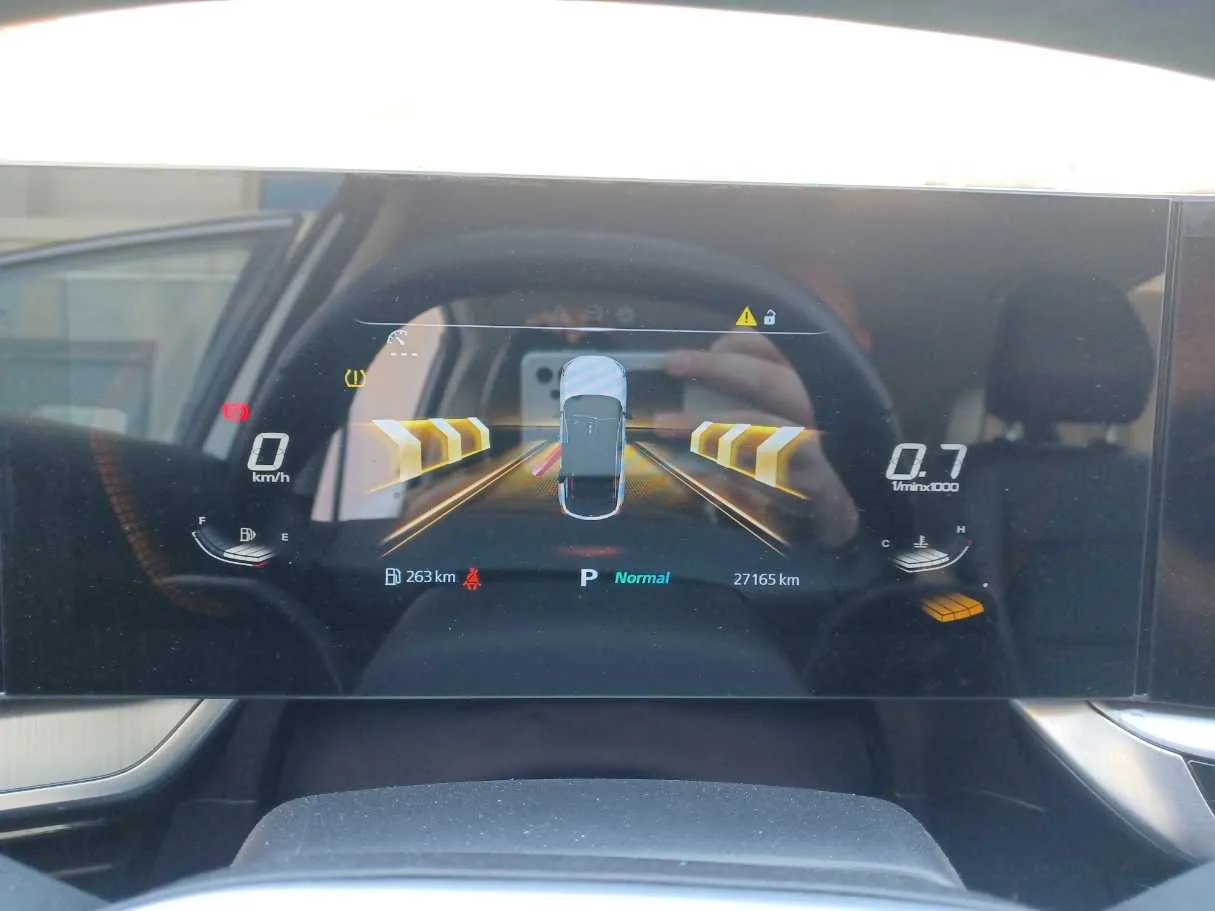 Car image 17