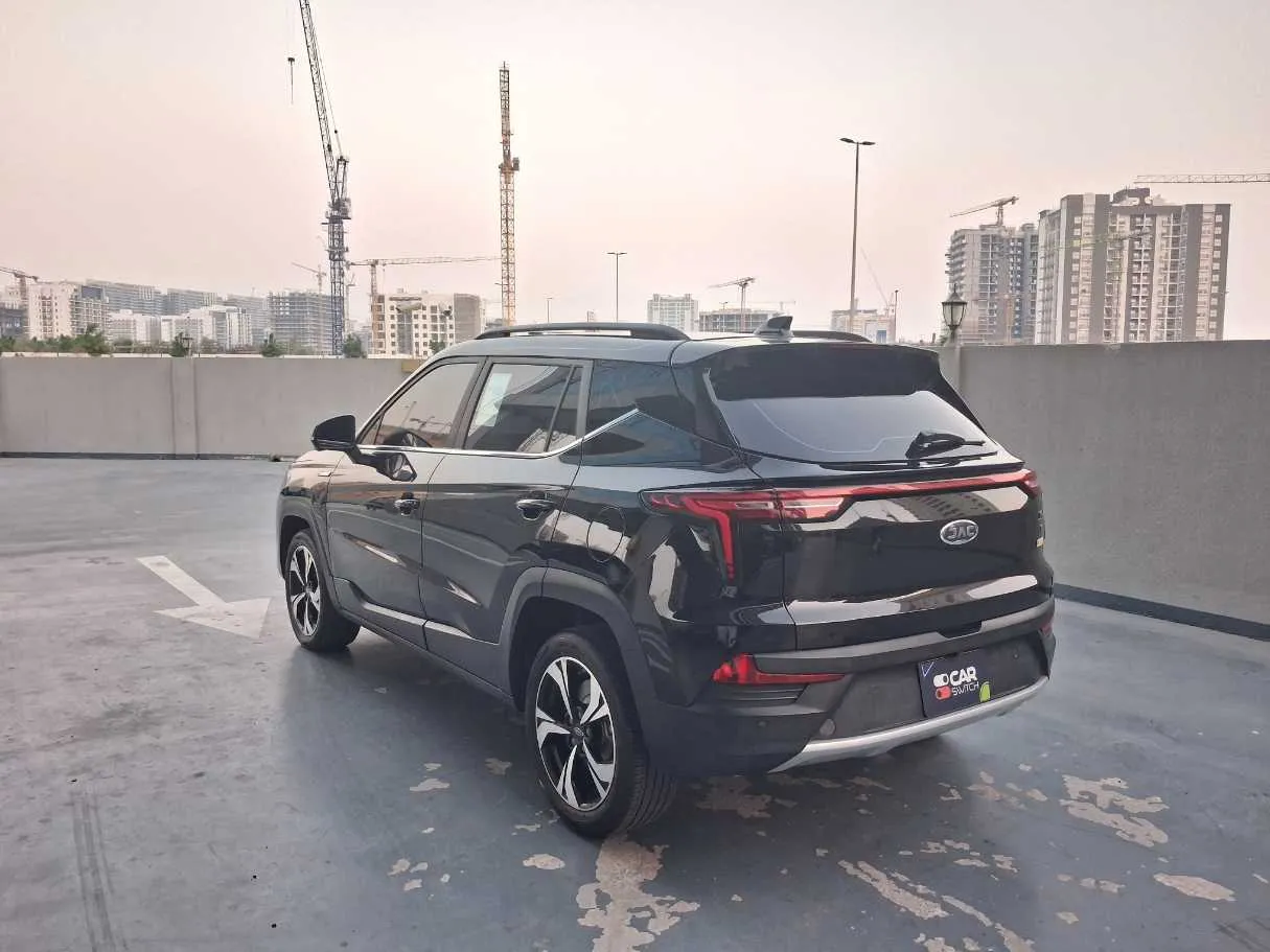 Car image 7
