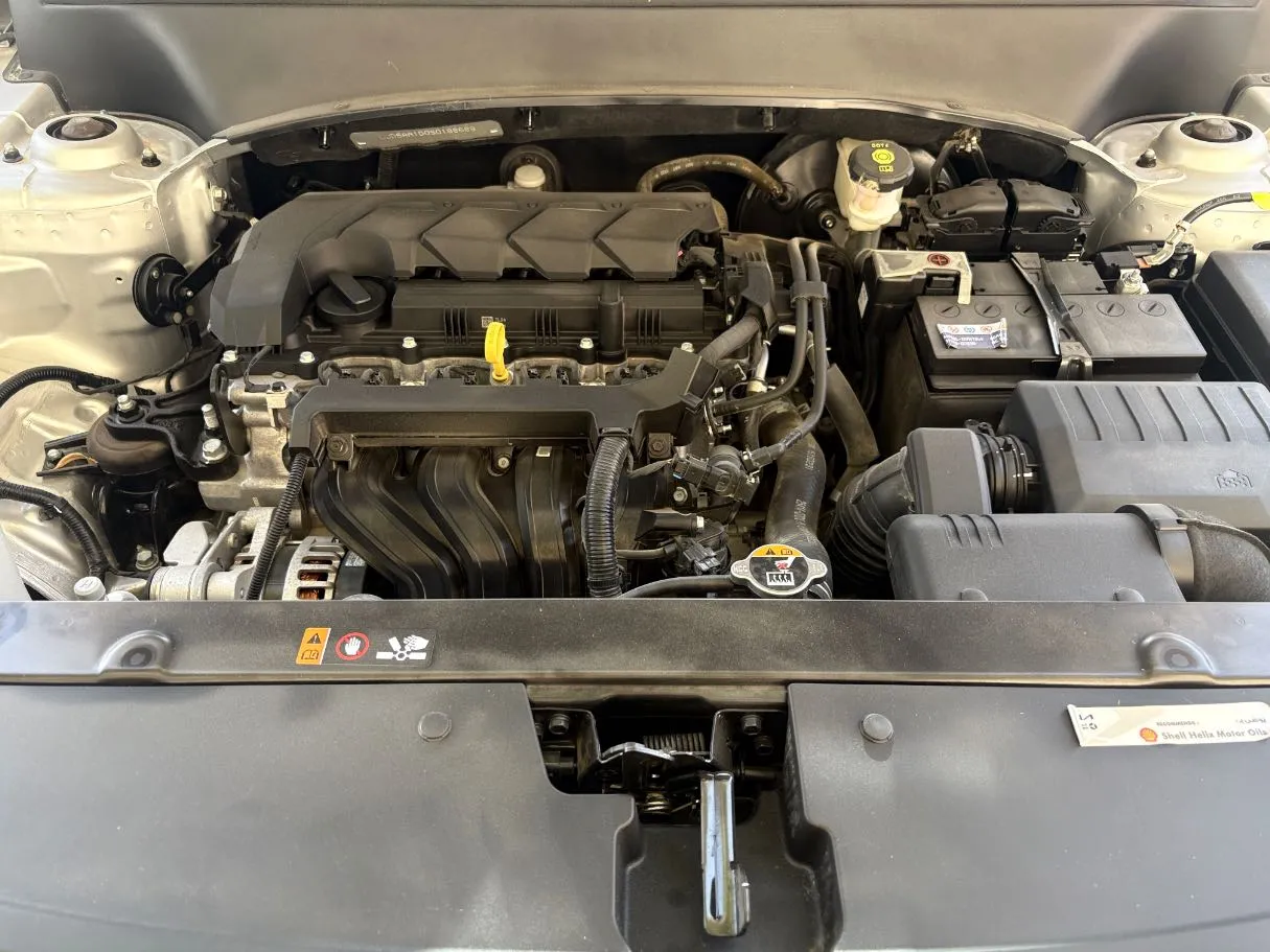 Car image 26