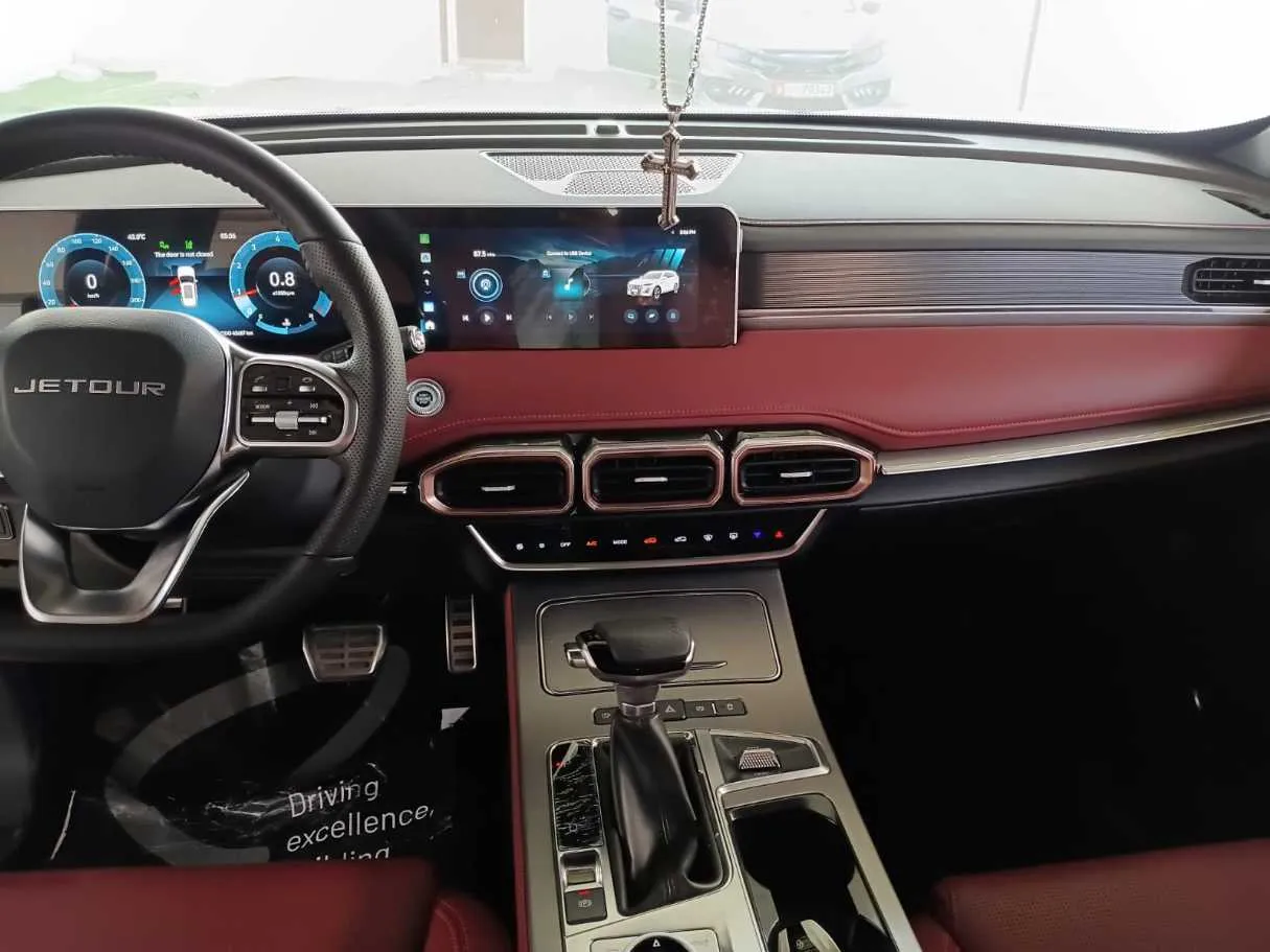 Car image 18
