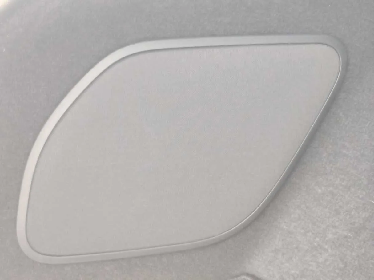 Car image 30