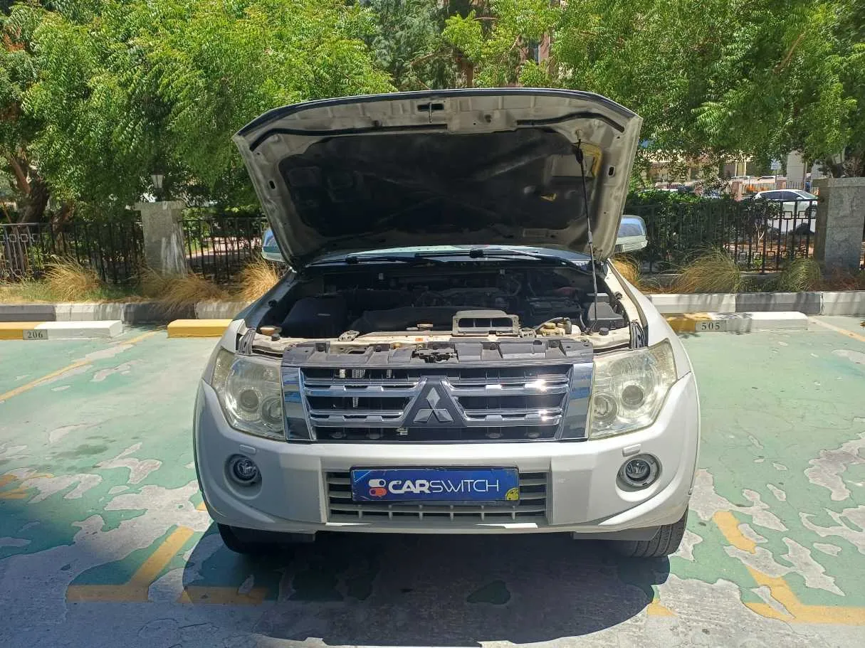 Car image 25