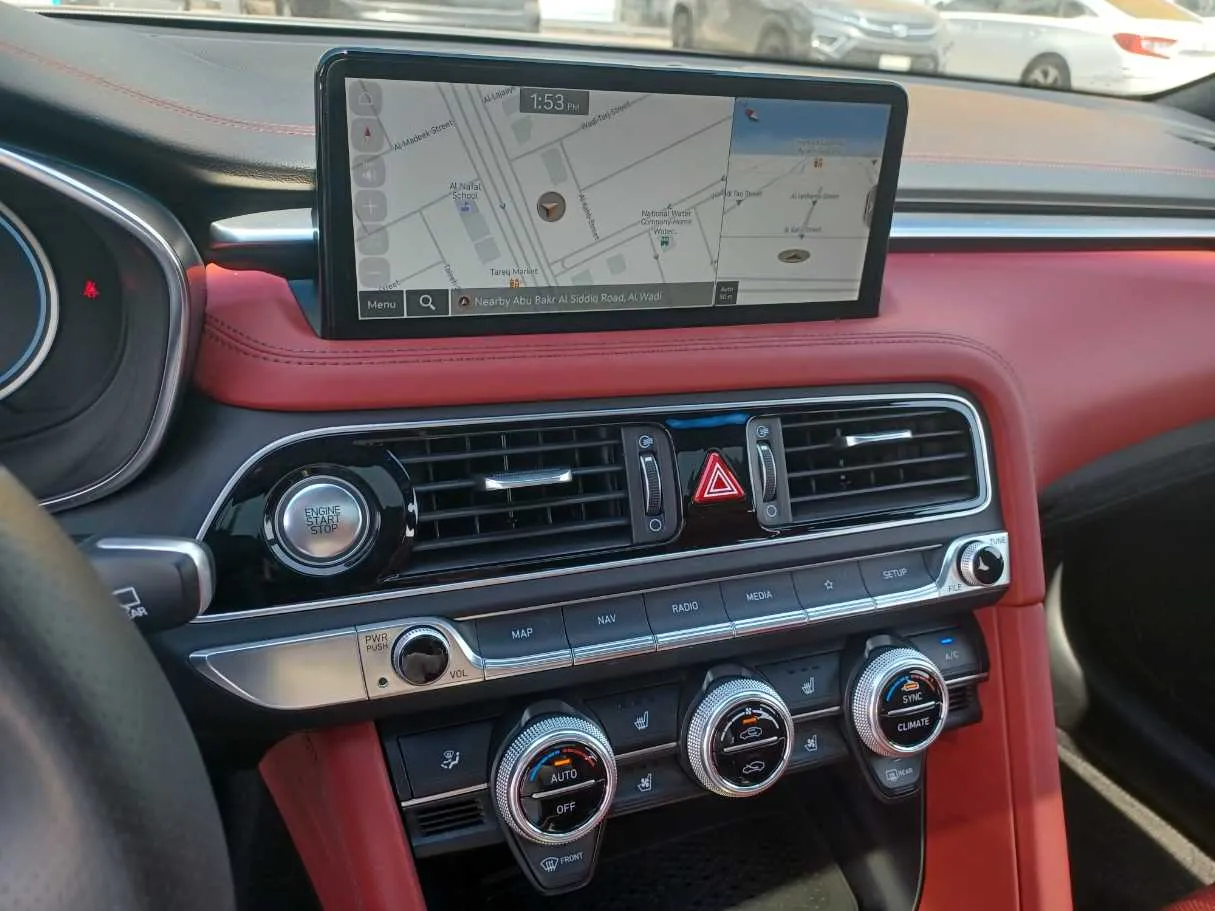 Car image 18