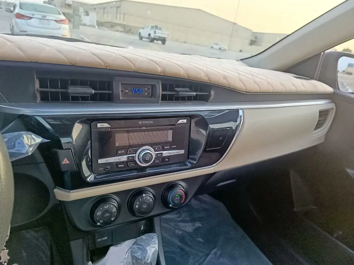 Car image 19