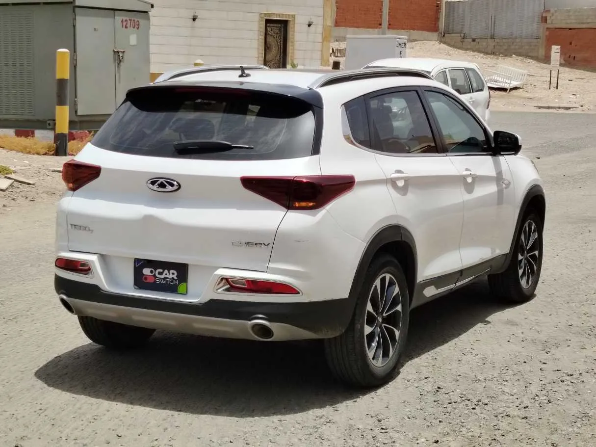 Car image 5