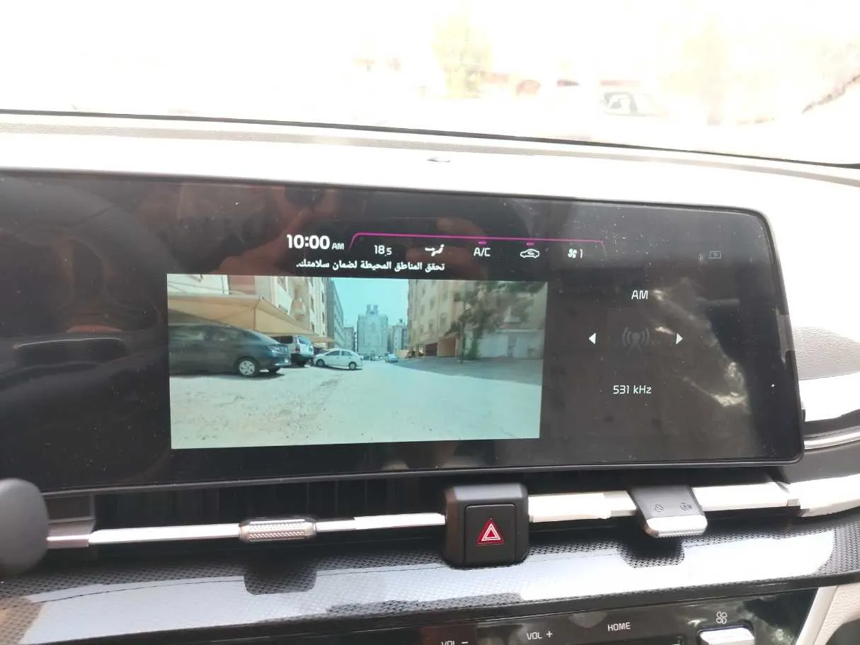 Car image 24