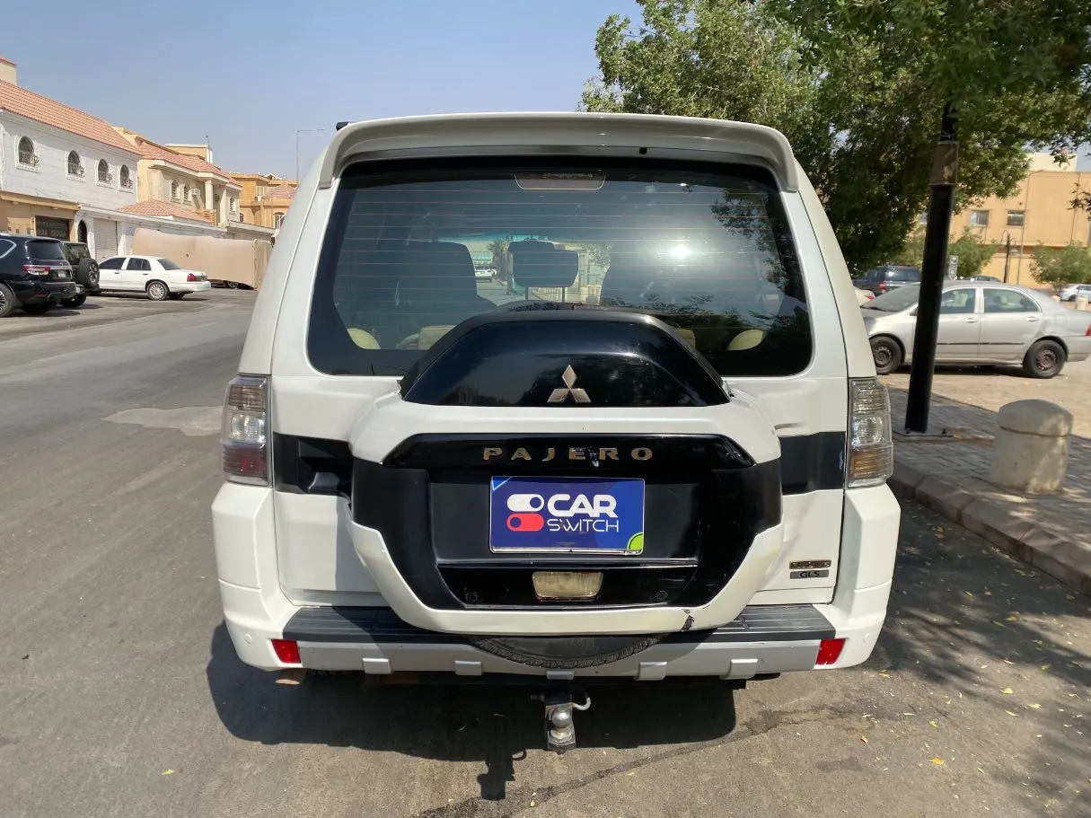 Car image 6