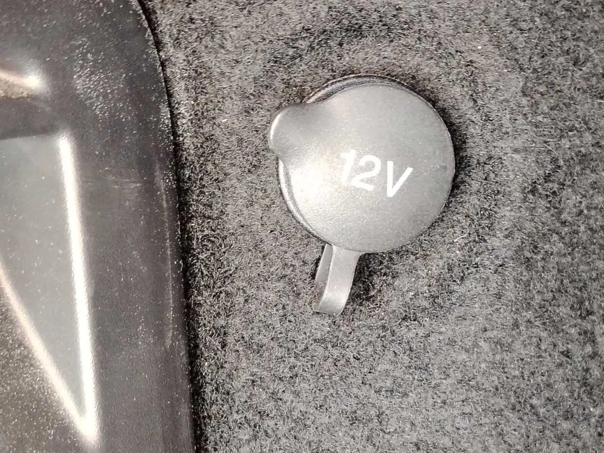 Car image 25