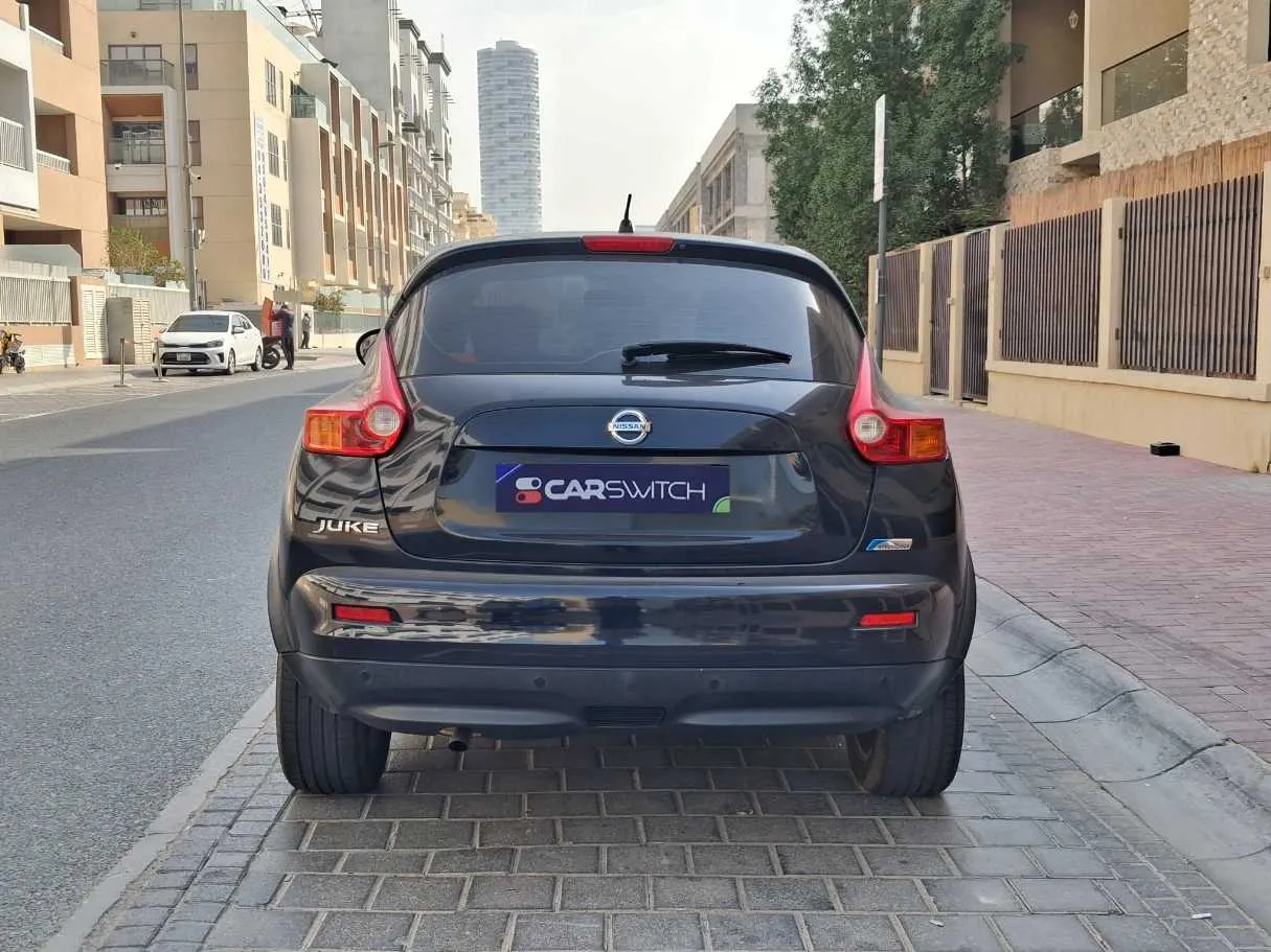 Car image 6