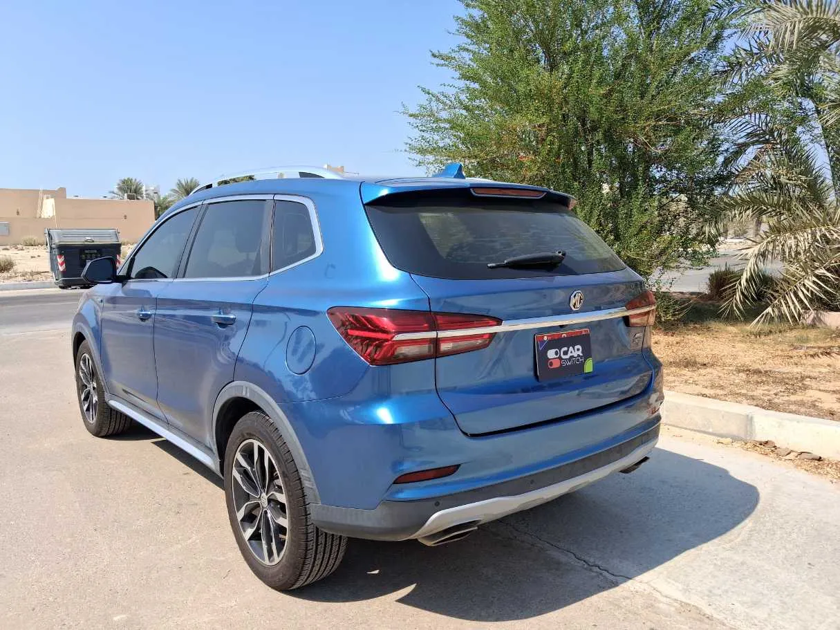 Car image 7