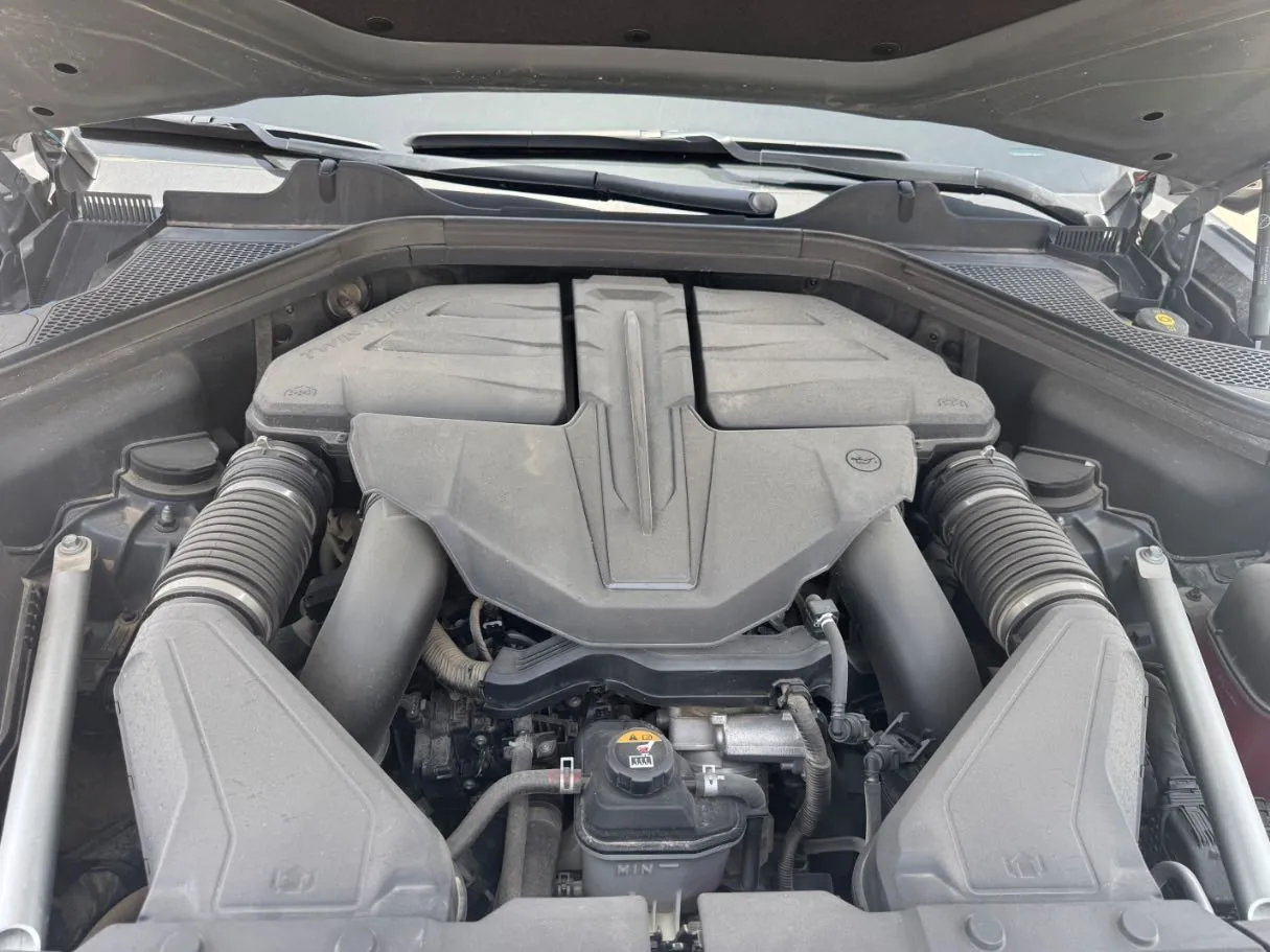Car image 24