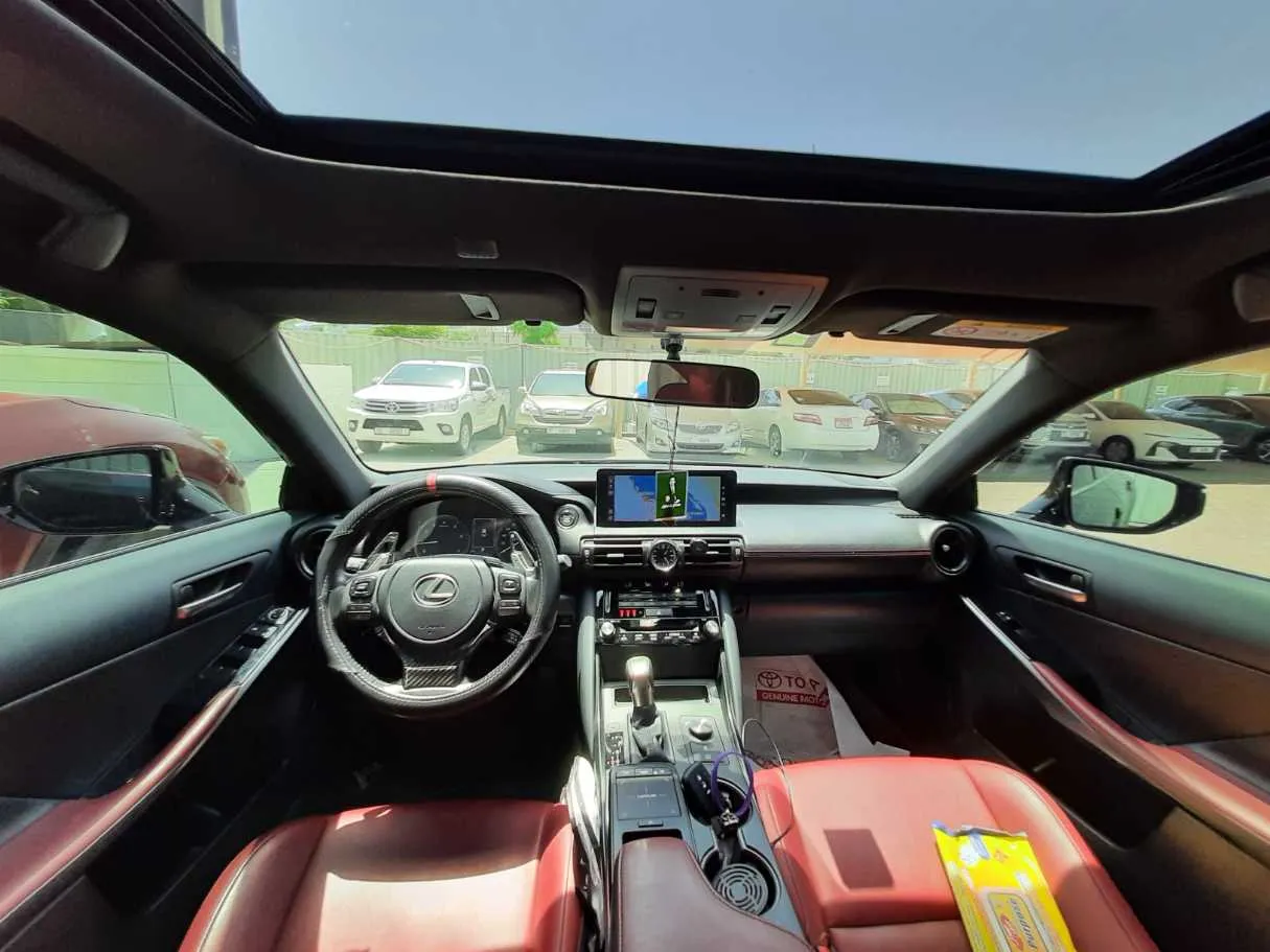 Car image 14