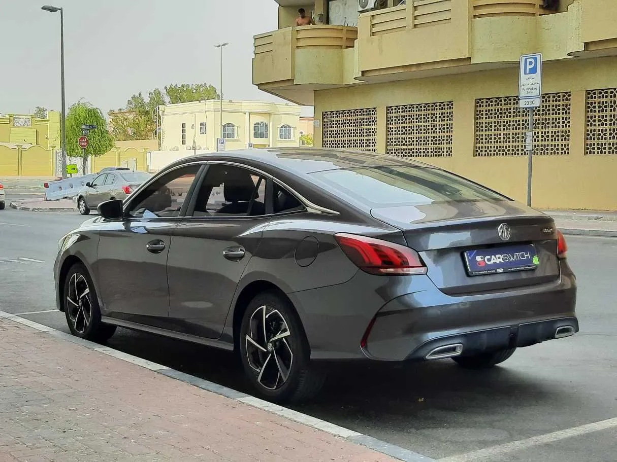 Car image 7
