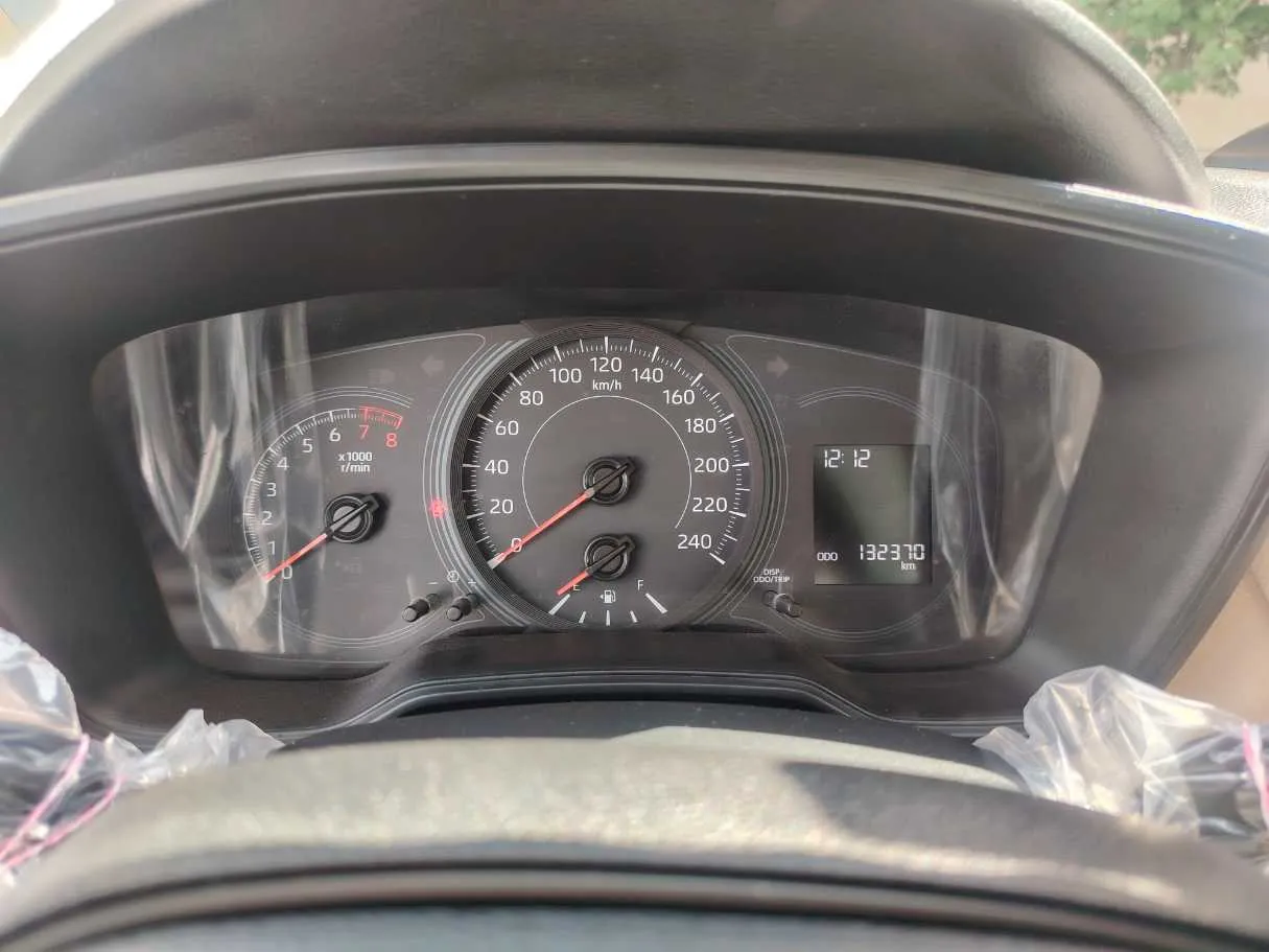 Car image 25