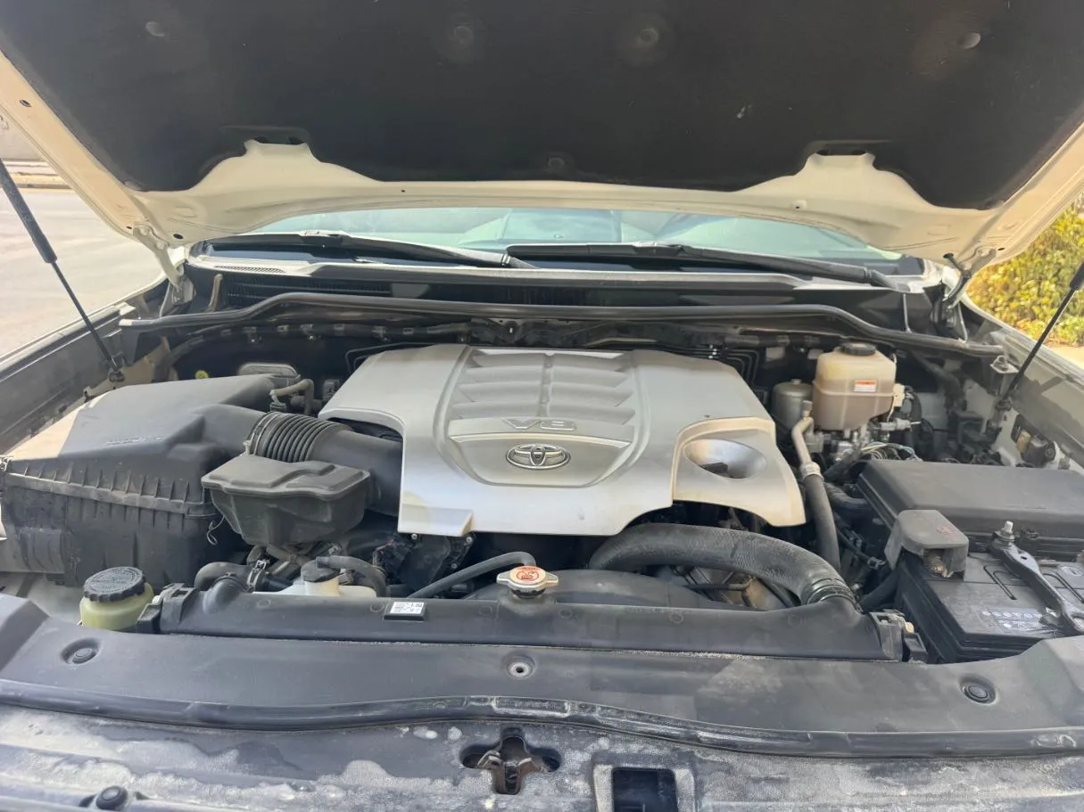 Car image 27