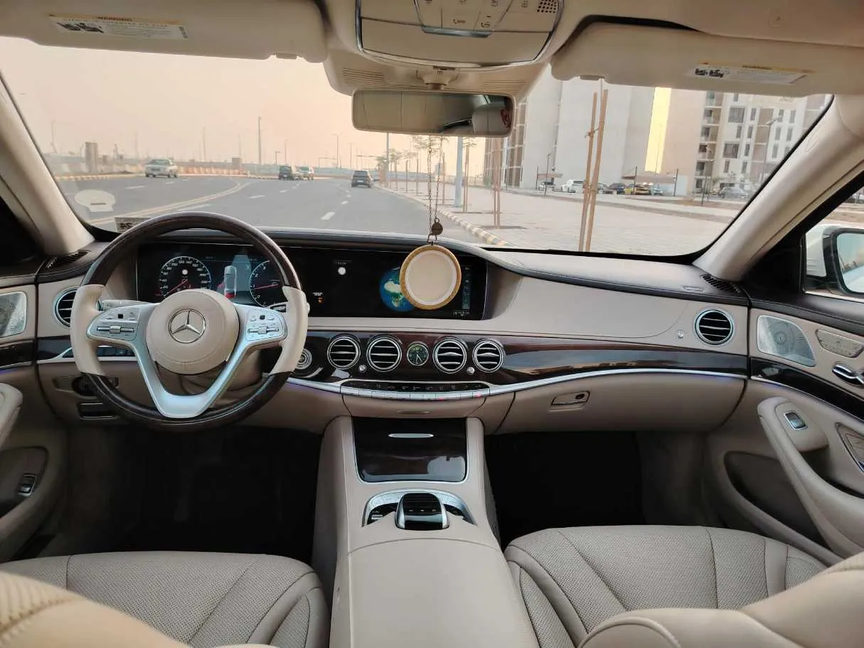 Car image 22