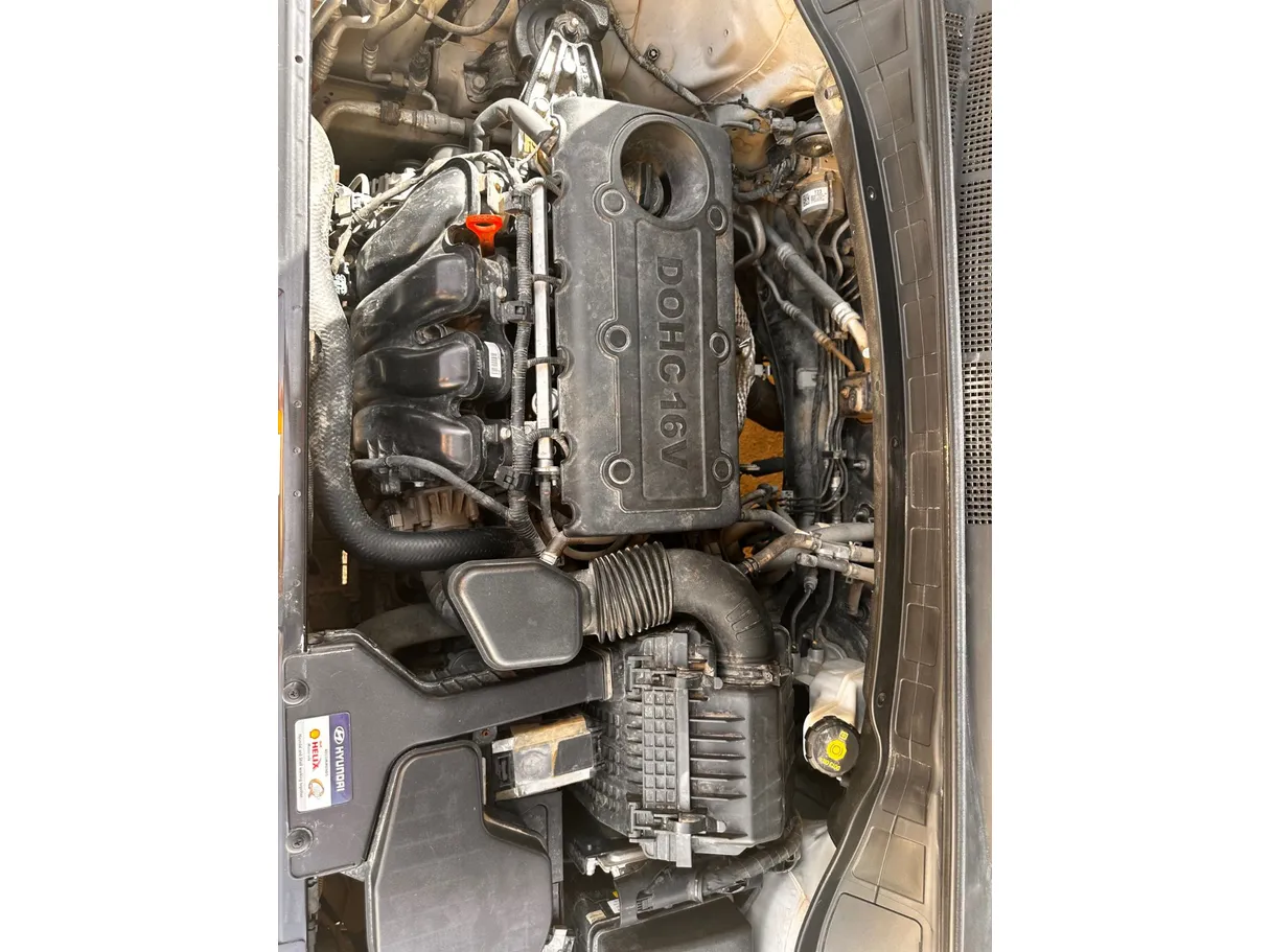 Car image 27