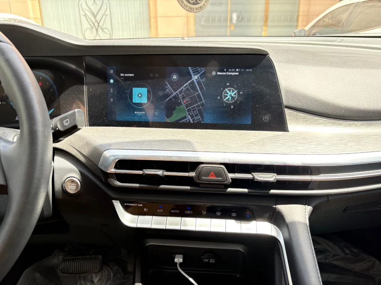 Car image 21