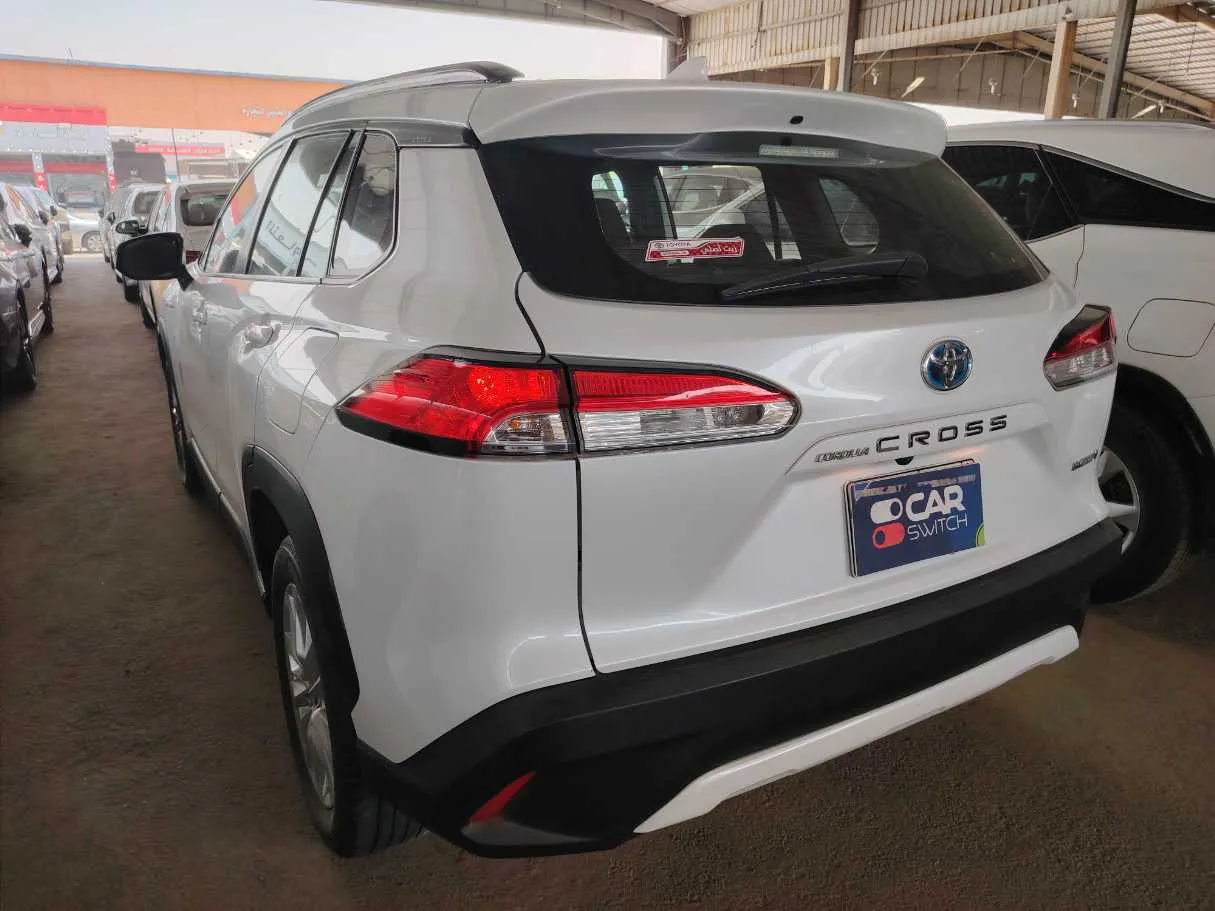 Car image 8