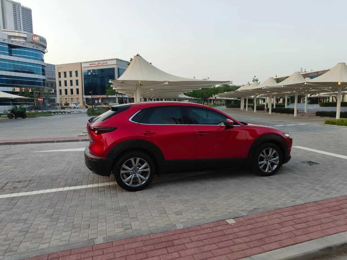 Car image 12