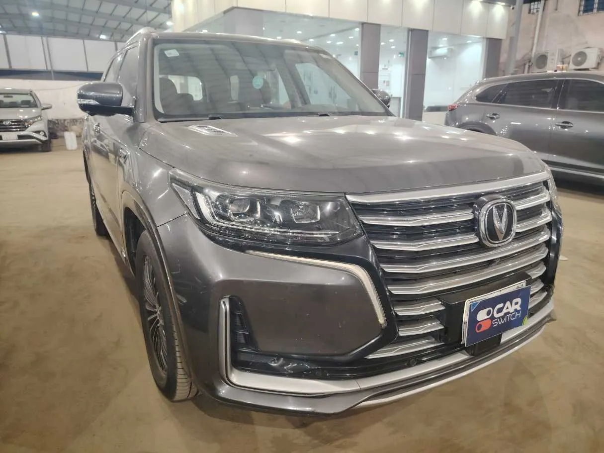 Car image 3
