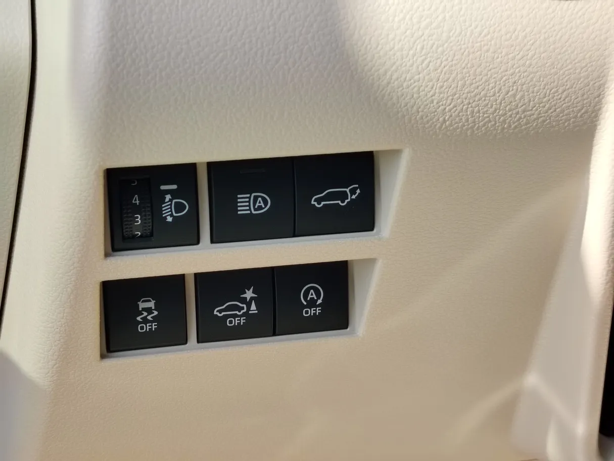 Car image 27
