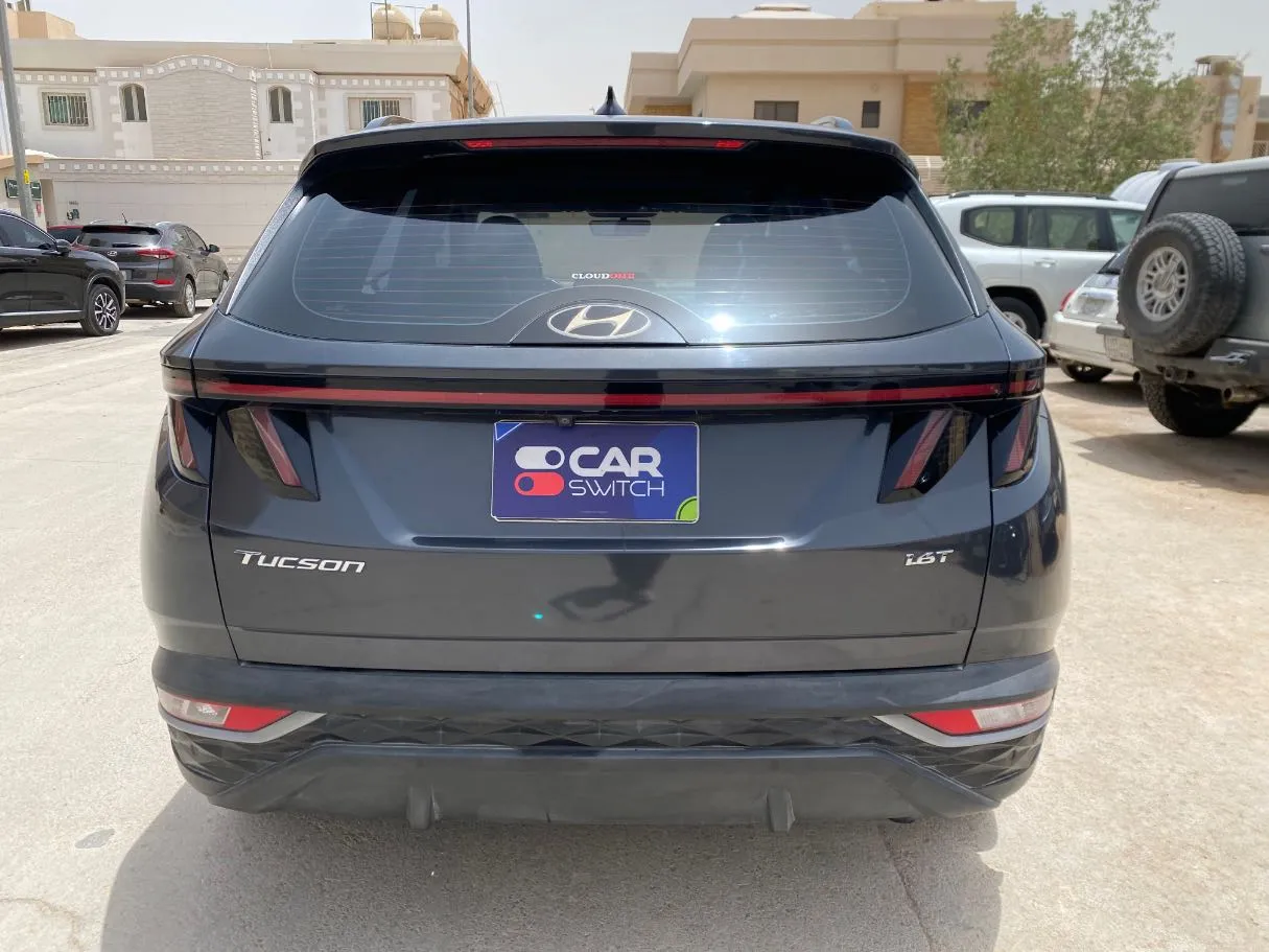 Car image 6