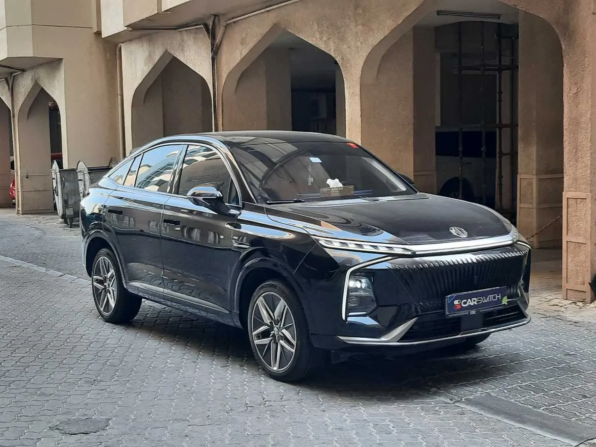 Car image 3