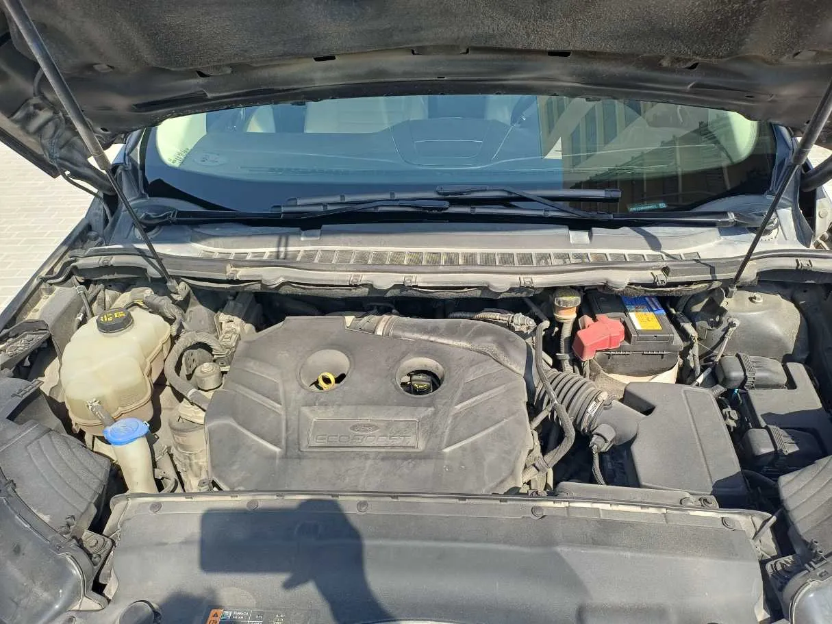 Car image 24