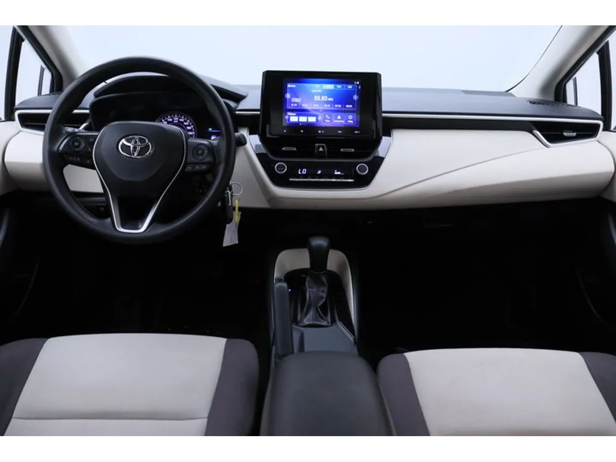 Car image 14