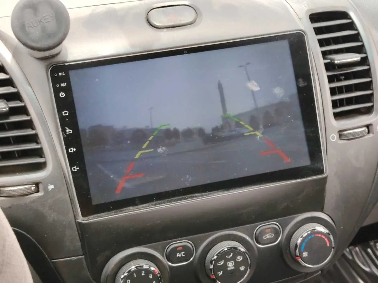 Car image 25