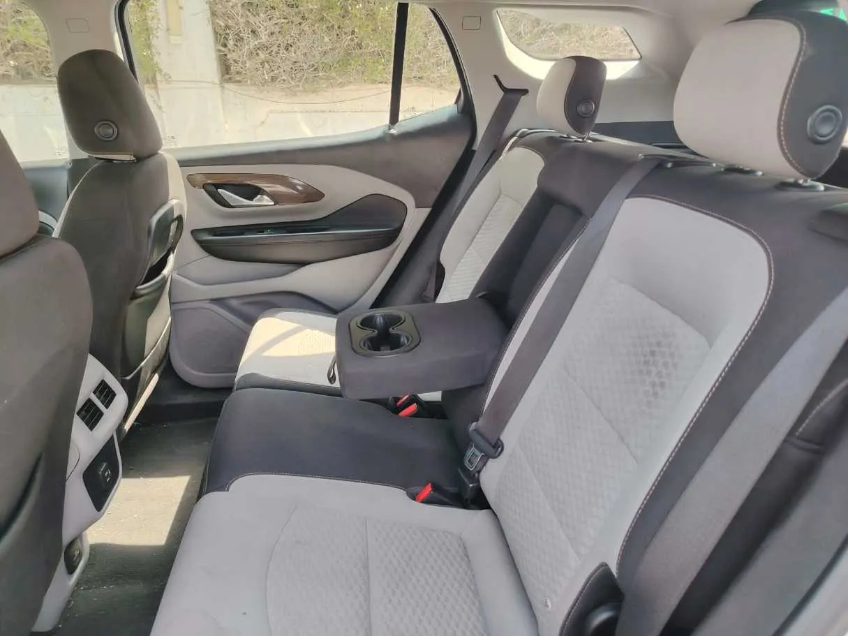 Car image 17