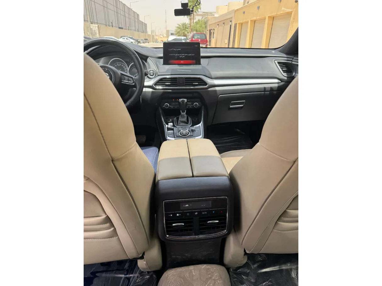 Car image 20