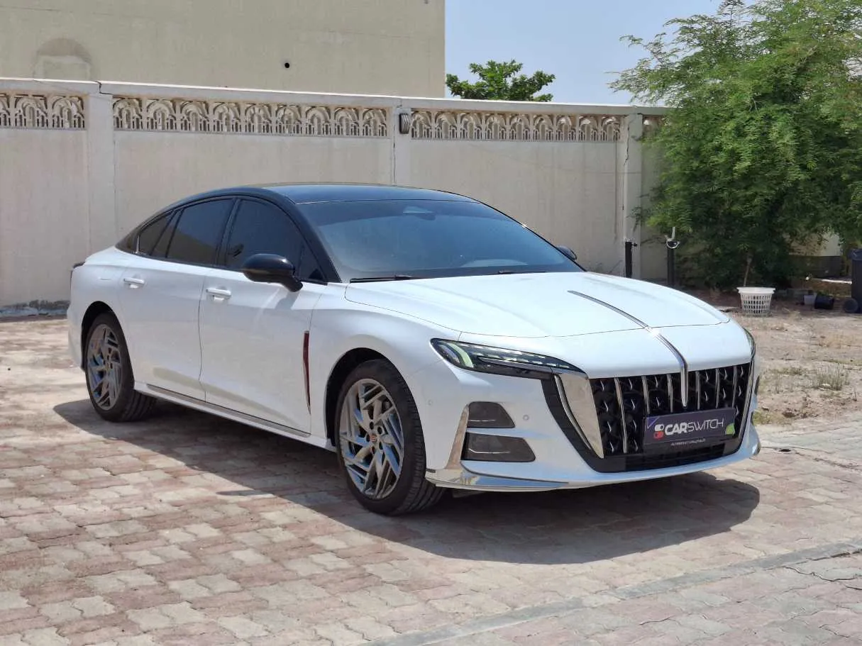 Car image 3