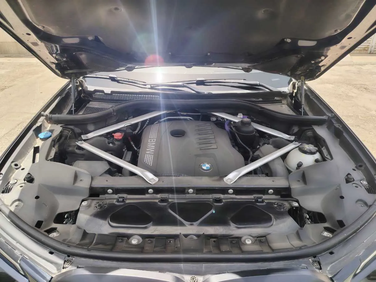 Car image 41