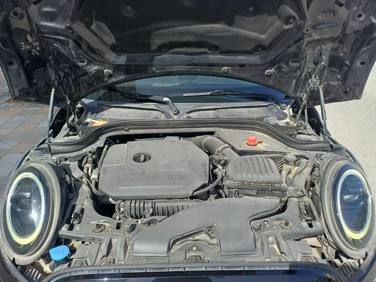 Car image 23