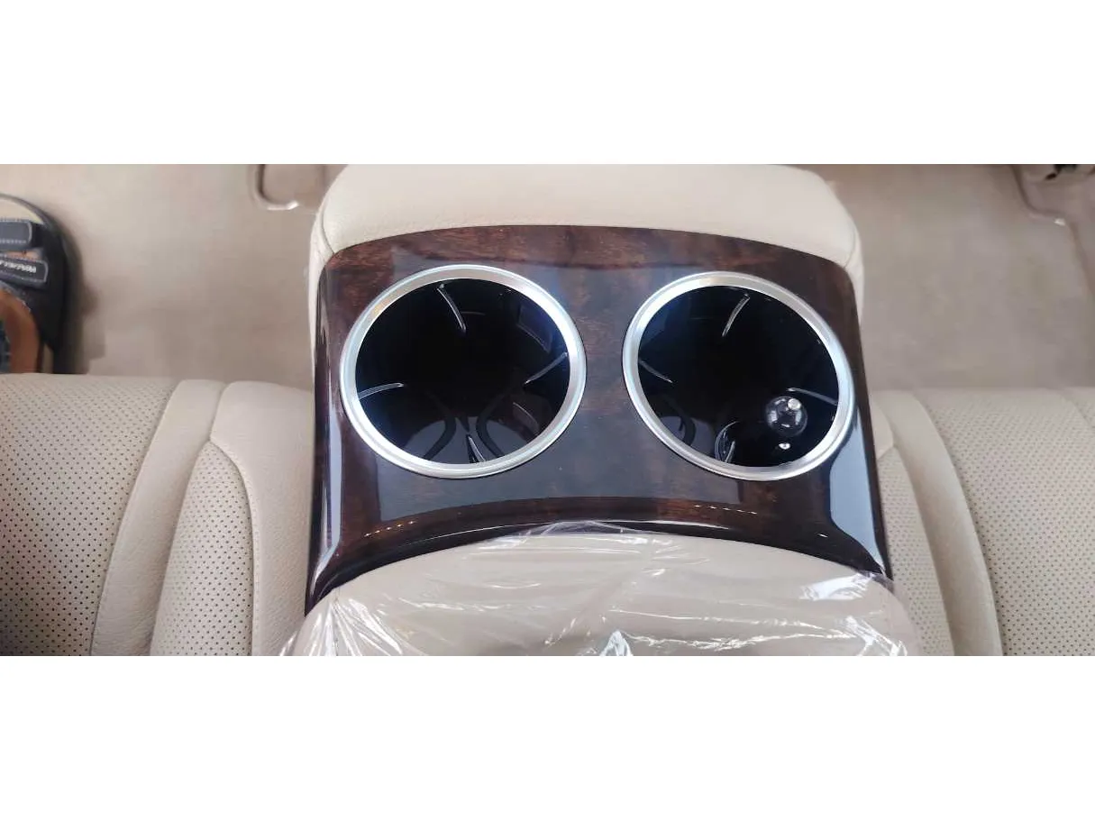 Car image 29
