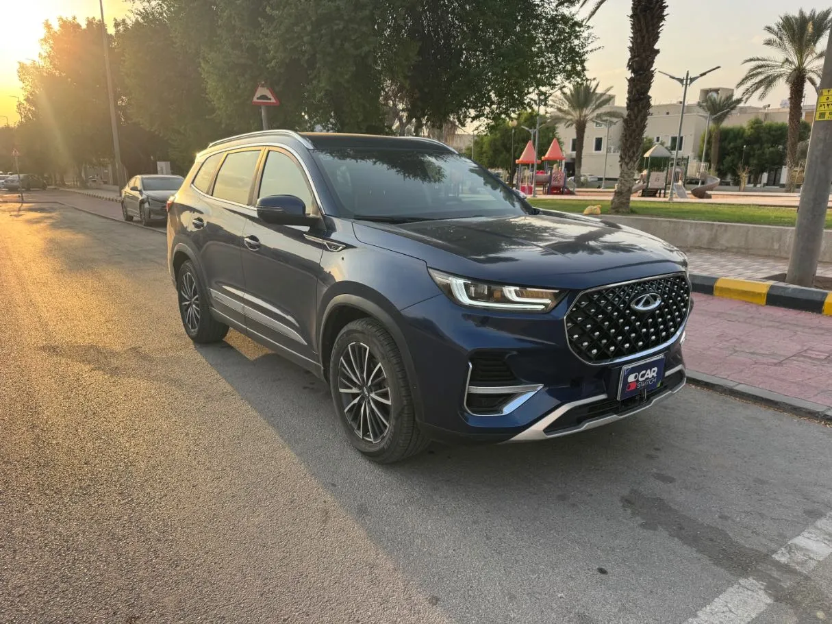 Car image 3