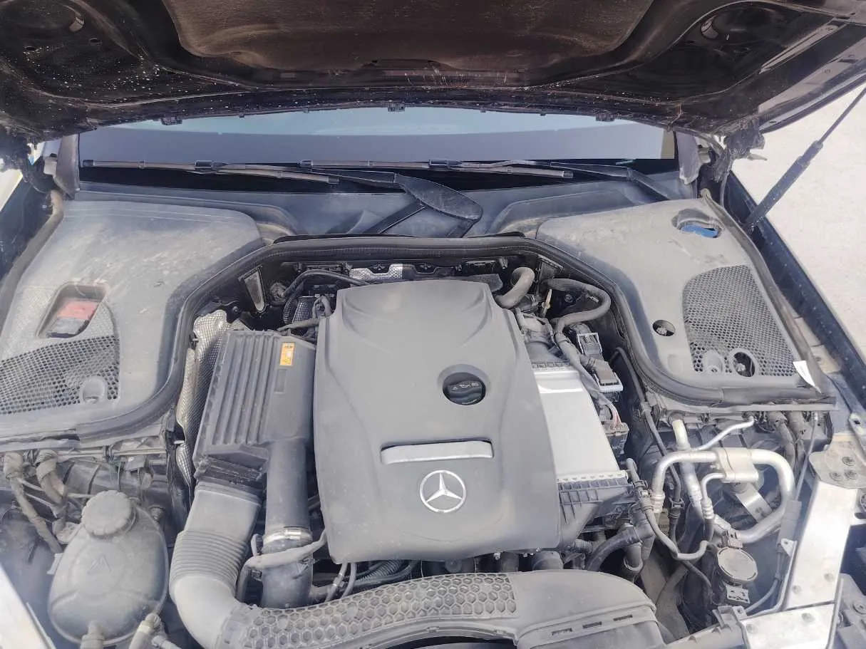 Car image 37